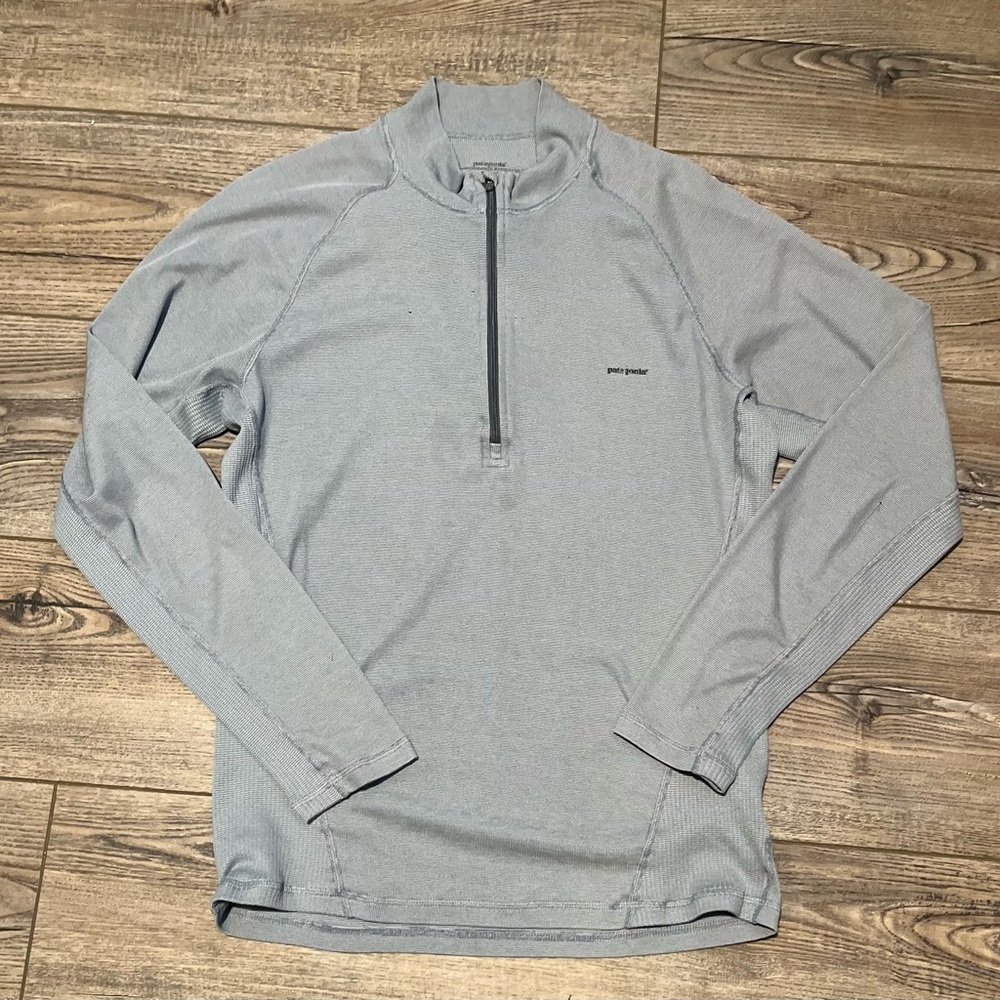 Patagonia small thin long sleeve base layer